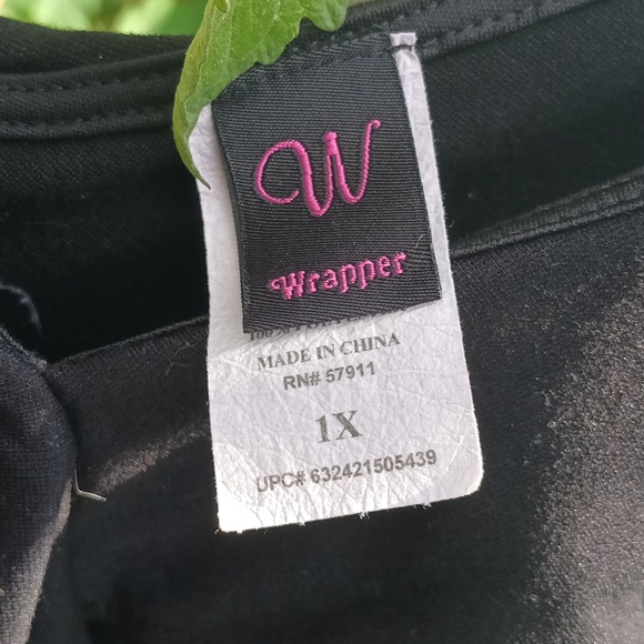 Black 1X dress from Wrapper - Picture 5 of 5